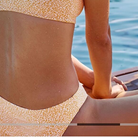 Athleta Clean medium textured bottom - Picture 6 of 10